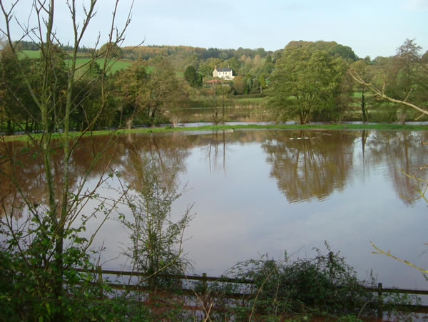 Flooding to the east of Usk, 06.11.05