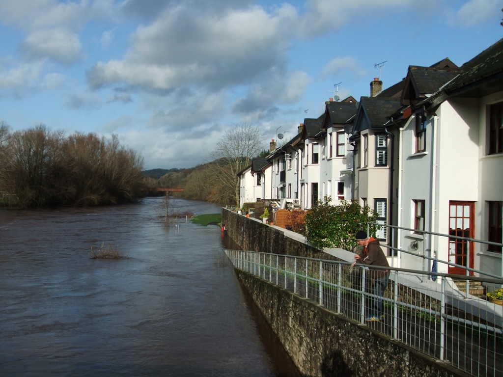 The Usk covering the east bank and Conigar Walk_19.12.20