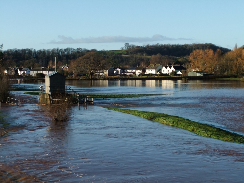 Flooded fields to east of Usk, 24.12.20!
