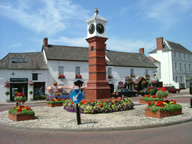 U19: Twyn Square, Usk