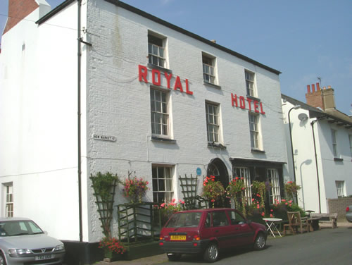 The Royal Hotel, Usk photographed on 04.09.05